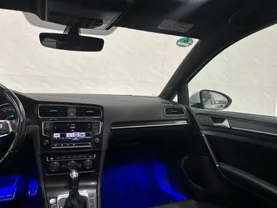 Volkswagen Golf - Thumbnail 14