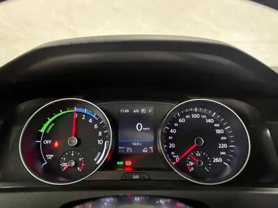 Volkswagen Golf - Thumbnail 26