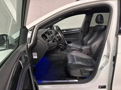 Volkswagen Golf - Thumbnail 10