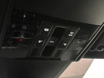 Volkswagen Golf - Thumbnail 30