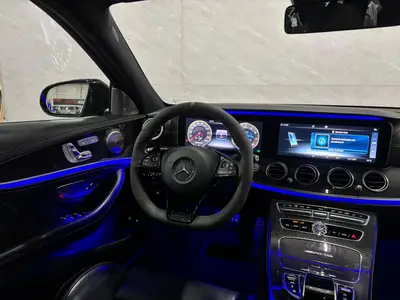 Mercedes-Benz E-Klasse - Thumbnail 14