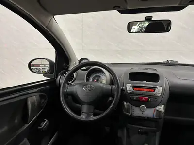 Toyota Aygo - Thumbnail 14