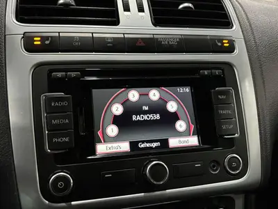 Volkswagen Polo - Thumbnail 17