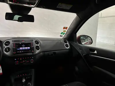 Volkswagen Tiguan - Thumbnail 13