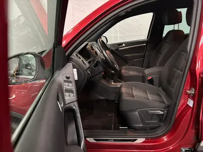 Volkswagen Tiguan - Thumbnail 10