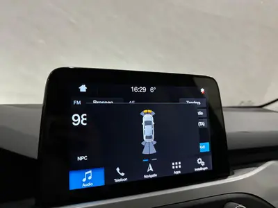 Ford Focus - Thumbnail 10