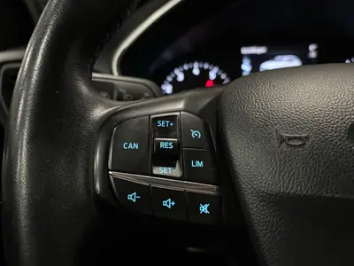 Ford Focus - Thumbnail 15