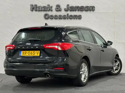 Ford Focus - Thumbnail 3