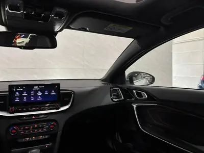 Kia ProCeed - Thumbnail 13