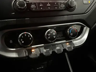 Kia Rio - Thumbnail 17