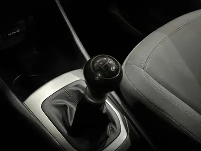 Kia Rio - Thumbnail 18