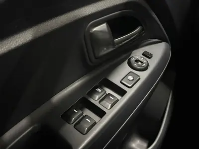 Kia Rio - Thumbnail 26