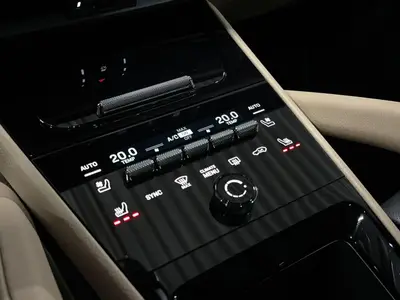 Porsche Cayenne Coupé - Thumbnail 23