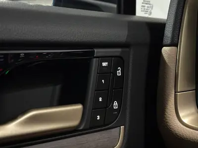 Porsche Cayenne Coupé - Thumbnail 34