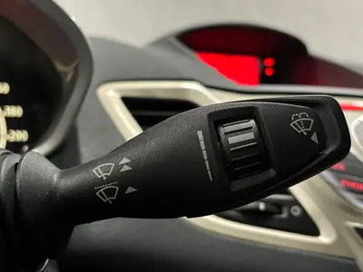 Ford Fiesta - Thumbnail 22