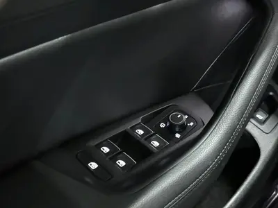 Volkswagen Passat - Thumbnail 27