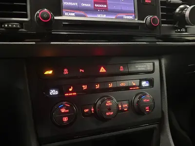 SEAT Leon - Thumbnail 18