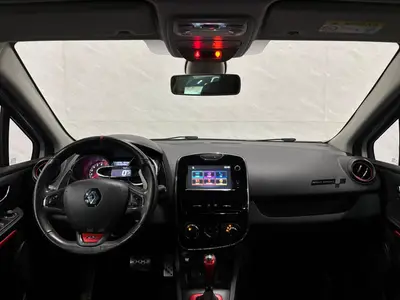 Renault Clio - Thumbnail 12