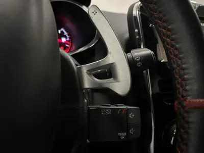 Renault Clio - Thumbnail 22