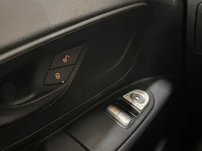 Mercedes-Benz Vito - Thumbnail 19
