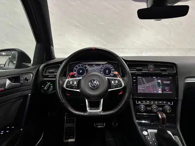 Volkswagen Golf - Thumbnail 16