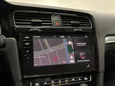 Volkswagen Golf - Thumbnail 18