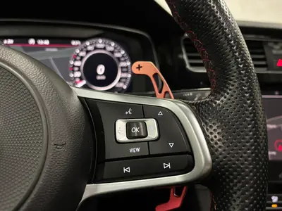 Volkswagen Golf - Thumbnail 22