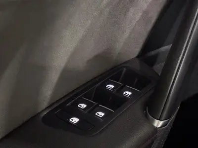 Volkswagen Golf - Thumbnail 26