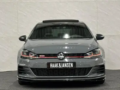 Volkswagen Golf - Thumbnail 6