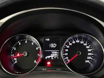 Volkswagen Polo - Thumbnail 21