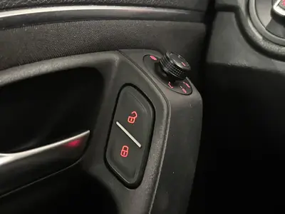 Volkswagen Polo - Thumbnail 23