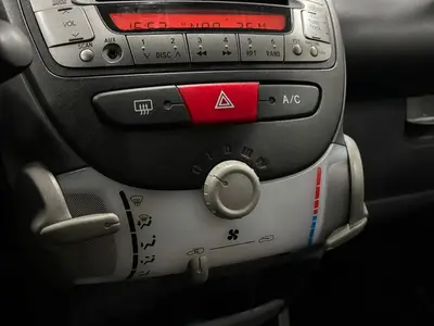 Peugeot 107 - Thumbnail 20