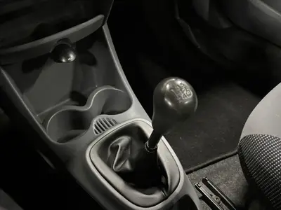 Peugeot 107 - Thumbnail 21