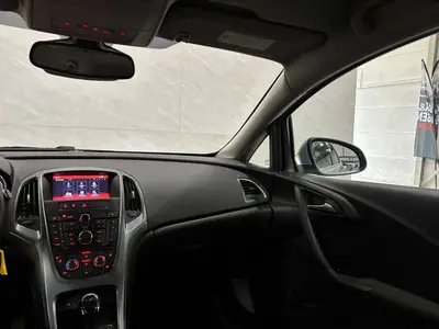 Opel Astra - Thumbnail 13