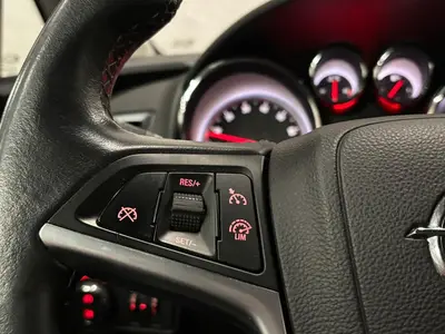 Opel Astra - Thumbnail 21