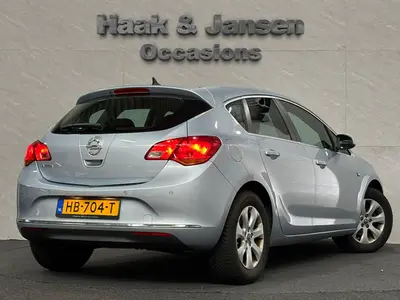 Opel Astra - Thumbnail 5