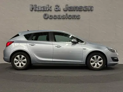 Opel Astra - Thumbnail 8