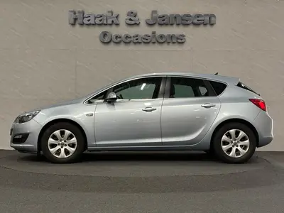 Opel Astra - Thumbnail 9