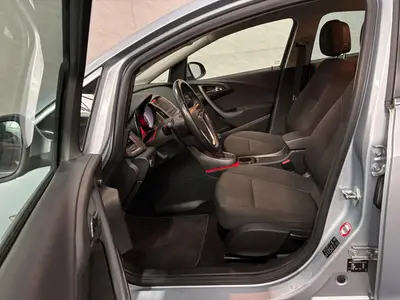 Opel Astra - Thumbnail 10