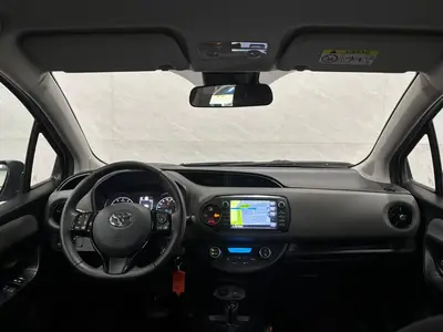 Toyota Yaris - Thumbnail 12