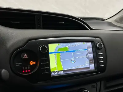 Toyota Yaris - Thumbnail 16