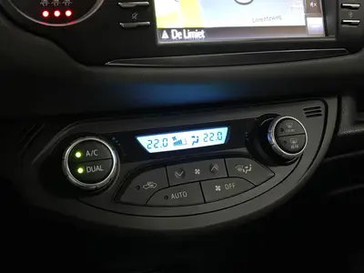 Toyota Yaris - Thumbnail 18