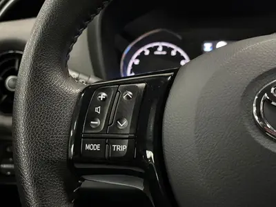 Toyota Yaris - Thumbnail 21