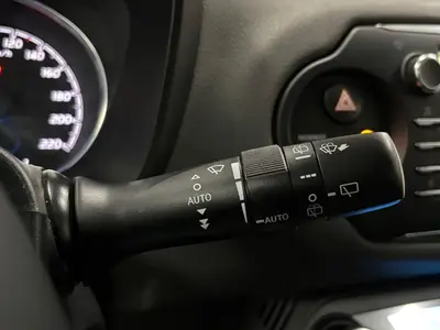 Toyota Yaris - Thumbnail 22