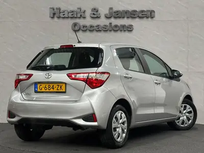 Toyota Yaris - Thumbnail 5