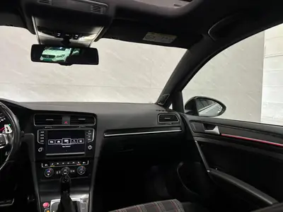 Volkswagen Golf - Thumbnail 14