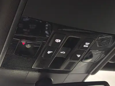 Volkswagen Golf - Thumbnail 30