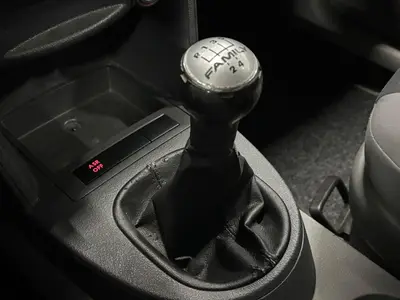 Volkswagen Caddy - Thumbnail 21