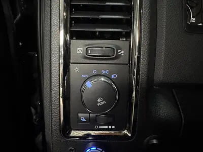 Dodge Ram - Thumbnail 28