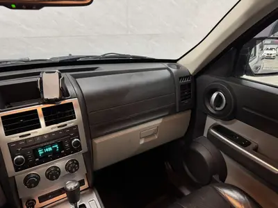 Dodge Nitro - Thumbnail 12